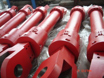 Único Ram hidráulico ativo vermelho que levanta o cilindro hidráulico para a fornalha